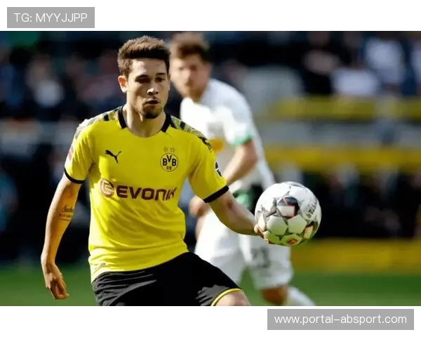 多特蒙德锁定未来：1200万欧元签下17岁克鲁塞罗左闸普拉特斯